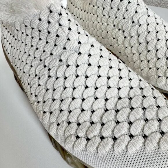 Camper Lab x Willhem together collab Himilayan low textured sock sneaker w/ fur - Picture 4 of 9